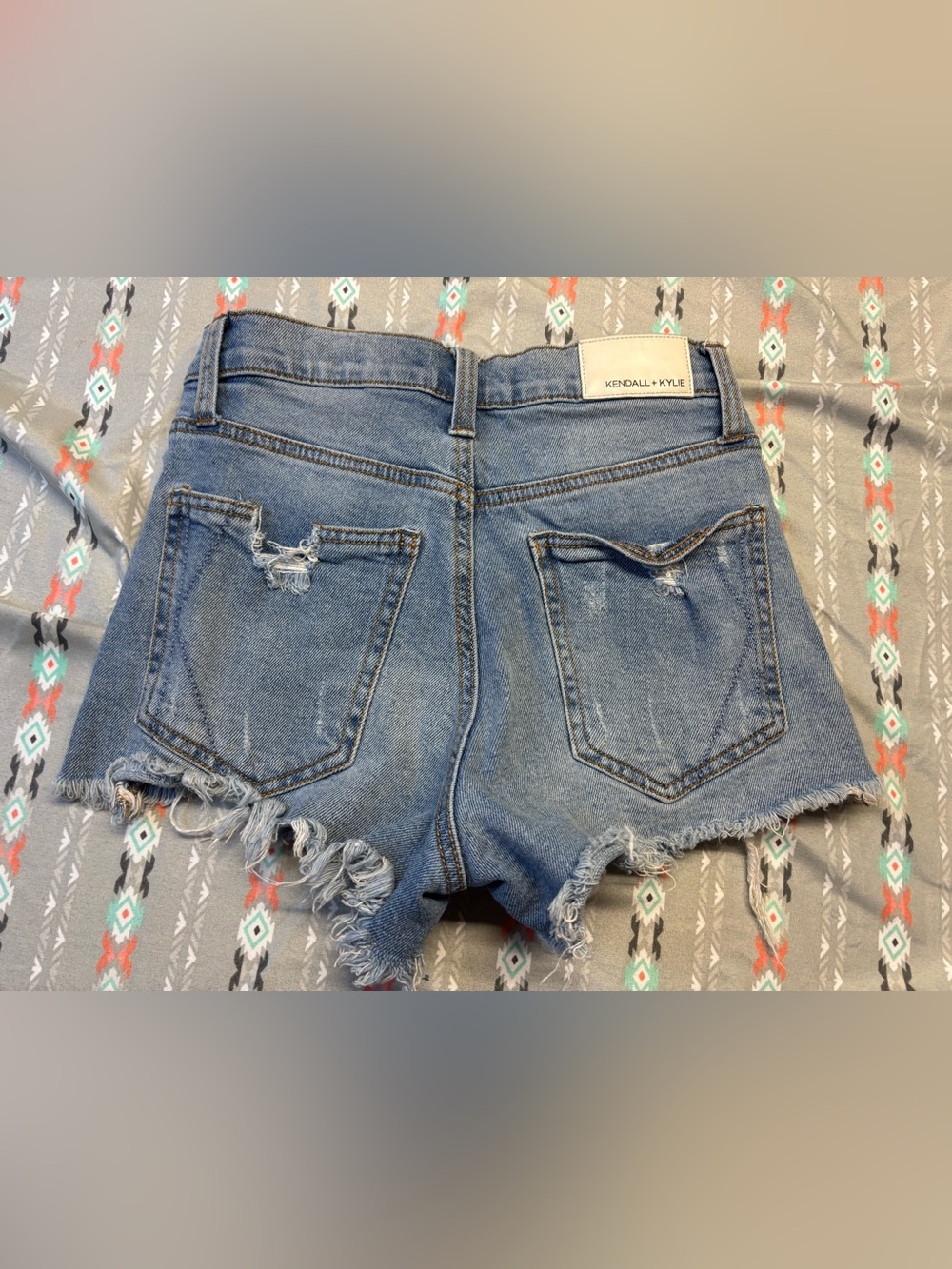 🍄Kendall & Kylie Light Blue Distressed Denim Jean Shorts - Picture 3 of 3